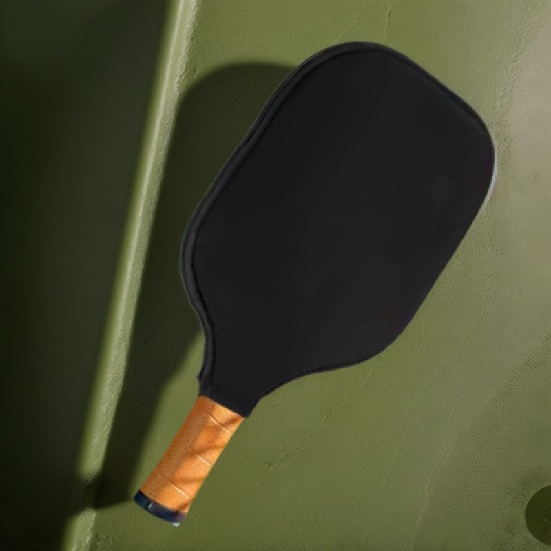 Premium pickleball paddle cover with secure closure system - Image 3