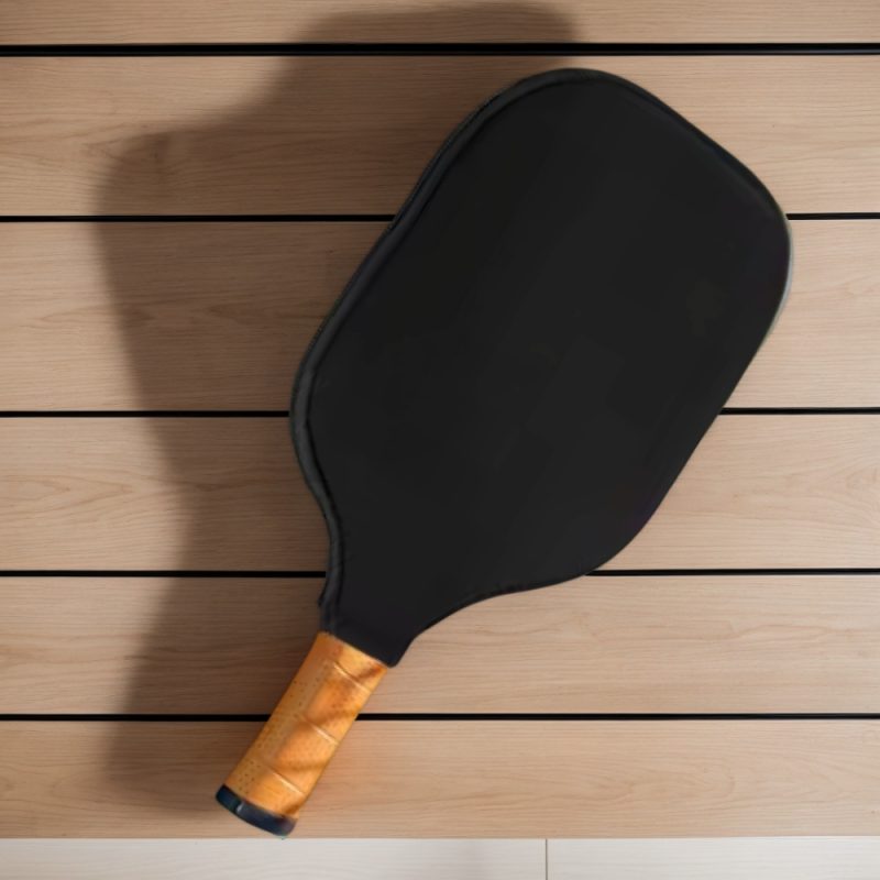 Premium pickleball paddle cover with secure closure system - Image 4