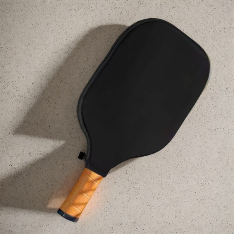 Premium pickleball paddle cover with secure closure system - Image 5